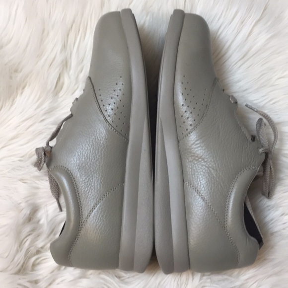 P. W. Minor clay color therapeutic shoes. NWT. - Picture 5 of 9